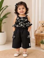 Sleeveless ruffle top with Pair of wide-leg culotte pants